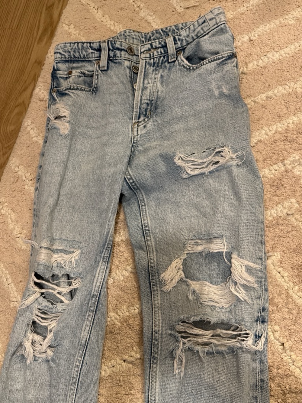 Light Wash Ripped Relaxed Jeans